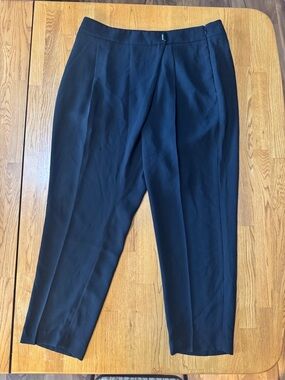 White House Black Market The Tapered Ankle Pant Black Size 12 Pleated